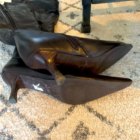 Brown boots - Picture 1 of 2